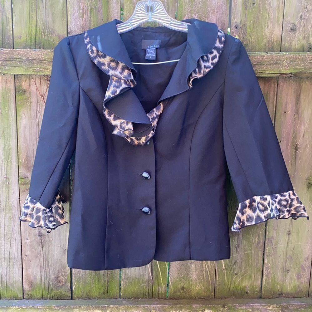 T. Milano button up blazer sz. 8